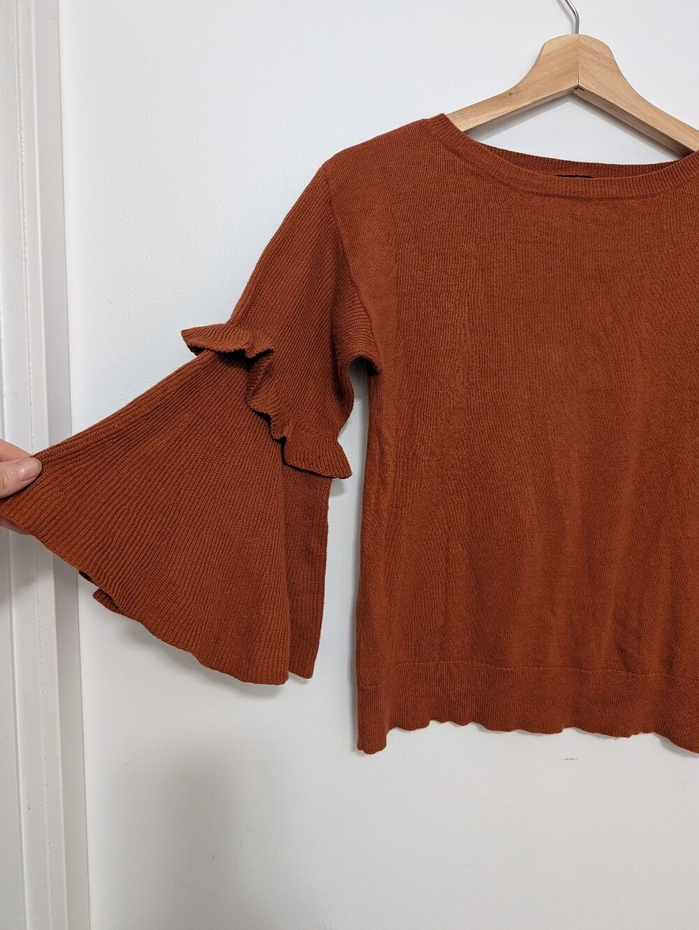Ann Taylor XS Petite Bell Sleeve Blouse Top Burnt Orange Ruffle Ribbed Cotton